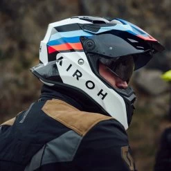 Airoh Commander 2 Doom Helmet – Black -Motorcycle Riding Equipment Airoh Commander 2 Doom Motorcycle Helmet Black Lifestyle 3