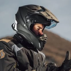 Airoh Commander 2 Plain Helmet – Matt Black -Motorcycle Riding Equipment Airoh Commander 2 Plain Motorcycle Helmet Matt Black Lifestyle 2