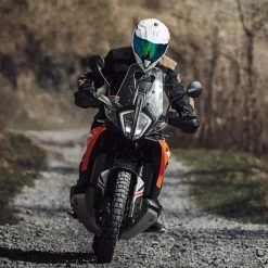 Airoh Commander 2 Plain Helmet – White -Motorcycle Riding Equipment Airoh Commander 2 Plain Motorcycle Helmet White Lifestyle 4