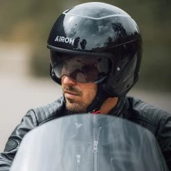 Airoh J110 Plain Helmet – Glitter Black 26 Airoh J110 Plain Helmet – Glitter Black -Motorcycle Riding Equipment Airoh J110 Plain Motorcycle Helmet Glitter Black Lifestyle 2