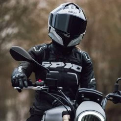 Airoh Matryx Scope Helmet – Light Grey -Motorcycle Riding Equipment Airoh Matryx Scope Motorcycle Helmet Light Grey Lifestyle 1