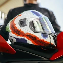 Axxis Hawk Evo Sick Joke Helmet – Grey -Motorcycle Riding Equipment Axxis Hawk Evo Joke Motorcycle Helmet Lifestyle 1