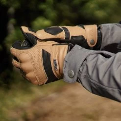 LS2 Duster Gloves – Tobacco/Black -Motorcycle Riding Equipment LS2 Duster Motorcycle Gloves Tobacco Black Lifestyle 7