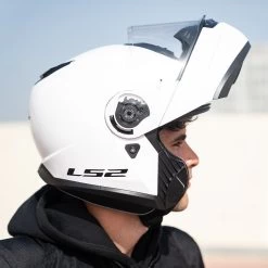 LS2 FF908 Strobe II Plain Helmet – White -Motorcycle Riding Equipment LS2 FF908 Strobe II Plain Motorcycle Helmet White Lifestyle 3