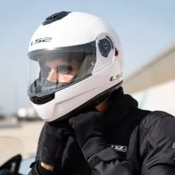 LS2 FF908 Strobe II Plain Helmet – White -Motorcycle Riding Equipment LS2 FF908 Strobe II Plain Motorcycle Helmet White Lifestyle 4