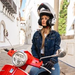 LS2 FF908 Strobe II Plain Helmet – White -Motorcycle Riding Equipment LS2 FF908 Strobe II Plain Motorcycle Helmet White Lifestyle 6