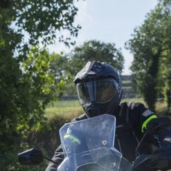 LS2 MX701 Explorer Carbon Plain Helmet -Motorcycle Riding Equipment LS2 MX701 Explorer Carbon Plain Motorcycle Helmet Lifestyle 3