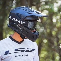 LS2 MX708 Fast II Plain Helmet – Matt Black -Motorcycle Riding Equipment LS2 MX708 Fast II Plain Motorcycle Helmet Matt Black Lifestyle 1