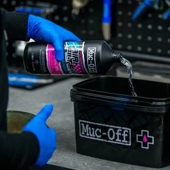 Muc-Off Air Filter Cleaner -Motorcycle Riding Equipment Muc Off Motorcycle Air Filter Cleaner Lifestyle 2