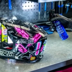 Muc-Off Helmet & Visor Cleaner 250ml -Motorcycle Riding Equipment Muc Off Motorcycle Helmet Visor Clearner 250 ml M219 Lifestyle 8