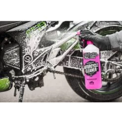 Muc-Off Nano Tech Bike Cleaner 1L -Motorcycle Riding Equipment Muc Off Nano Tech Bike Cleaner Lifestyle 1 1