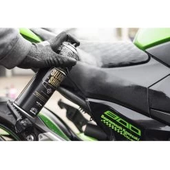 Muc-Off Silicone Shine -Motorcycle Riding Equipment Muc Off Silicon Shine M626 Lifestyle 1