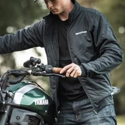 Oxford Advanced Expedition Mid Layer Jacket – Black -Motorcycle Riding Equipment Oxford Advanced Expedition Motorcycle Jacket Lifestyle 1
