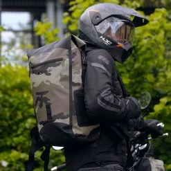 Oxford Aqua B25 Camouflage Backpack -Motorcycle Riding Equipment Oxford Aqua B25 Motorcycle Backpack Camouflage Lifestyle 1