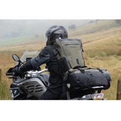 Oxford Aqua T70 Black Tail Pack 18 Oxford Aqua T70 Black Tail Pack -Motorcycle Riding Equipment Oxford Aqua Luggage Lifestyle Image 1 3