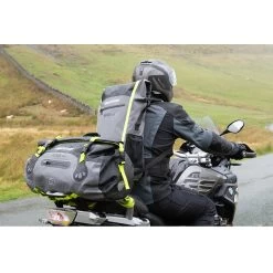 Oxford Aqua T70 Black Tail Pack 16 Oxford Aqua T70 Black Tail Pack -Motorcycle Riding Equipment Oxford Aqua Luggage Lifestyle Image 3 3