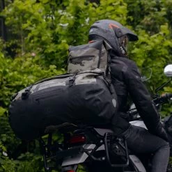 Oxford Aqua T50 Tail Pack – Camouflage/Black 15 Oxford Aqua T50 Tail Pack – Camouflage/Black -Motorcycle Riding Equipment Oxford Aqua T50 Motorcycle Roll Bag Camouflage Black Lifestyle OL460 1