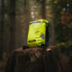 Oxford Aqua V12 Yellow Backpack 20 Oxford Aqua V12 Yellow Backpack -Motorcycle Riding Equipment Oxford Aqua V12 Motorcycle Backpack Yellow Lifestyle 1