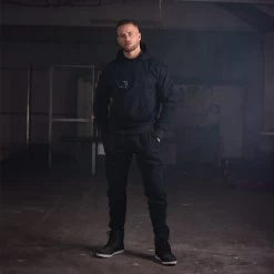 Oxford Armourlite Pullon Hoodie – Black -Motorcycle Riding Equipment Oxford Armourlite Pullon Mens Motorcycle Hoodie Black Lifestyle 1