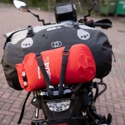 Oxford Atlas G-Hook 17 Mm Straps – Black -Motorcycle Riding Equipment Oxford Atlas G Hook Motorcycle Luggage Straps 17 mm Lifestyle 4