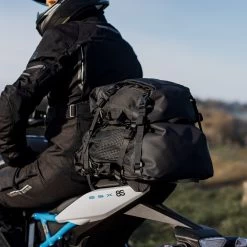 Oxford Atlas T-30 Tourpack – Black -Motorcycle Riding Equipment Oxford Atlas T 30 Motorcycle Tour Pack Black OL00201 Lifestyle 6