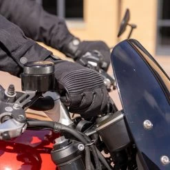 Oxford Kickback Women’s Gloves – Black -Motorcycle Riding Equipment Oxford Kickback Ladies Motorcycle Gloves Black Lifestyle 4