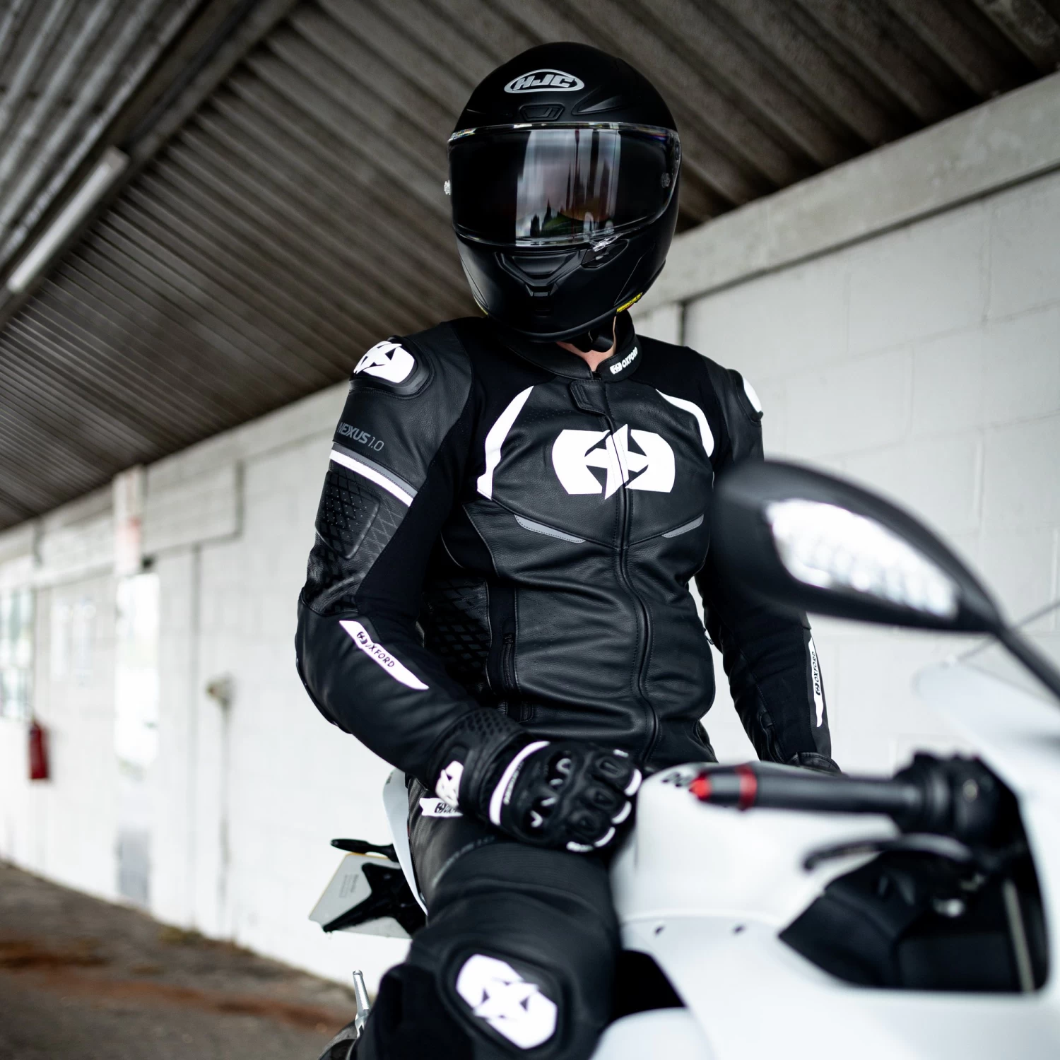 Oxford Nexus 1.0 Leather Jacket – Black/White 15 Oxford Nexus 1.0 Leather Jacket – Black/White - Image 13