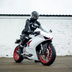 Oxford Nexus 1.0 Leather Jacket – Black/White 31 Oxford Nexus 1.0 Leather Jacket – Black/White -Motorcycle Riding Equipment Oxford Nexus 1.0 Leather Motorcycle Jacket White Lifestyle 2