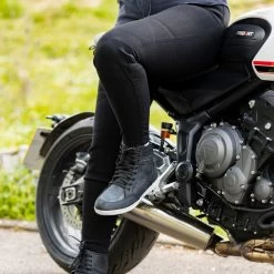 Oxford Original AA Super Stretch Women’s Jeans – Black -Motorcycle Riding Equipment Oxford Original AA Super Stretch Ladies Motorcycle Jeans Black Lifestyle 1