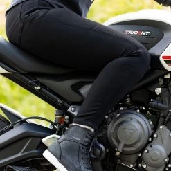 Oxford Original AA Super Stretch Women’s Jeans – Black -Motorcycle Riding Equipment Oxford Original AA Super Stretch Ladies Motorcycle Jeans Black Lifestyle 3