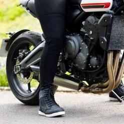 Oxford Original AA Super Stretch Women’s Jeans – Black -Motorcycle Riding Equipment Oxford Original AA Super Stretch Ladies Motorcycle Jeans Black Lifestyle 4