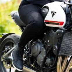 Oxford Original AA Super Stretch Women’s Jeans – Black -Motorcycle Riding Equipment Oxford Original AA Super Stretch Ladies Motorcycle Jeans Black Lifestyle 5.1