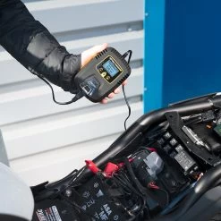 Oxford Oximiser 900 Battery Charger -Motorcycle Riding Equipment Oxford Oximiser 900 Motorcycle Battery Charger EL570 Lifestyle 4