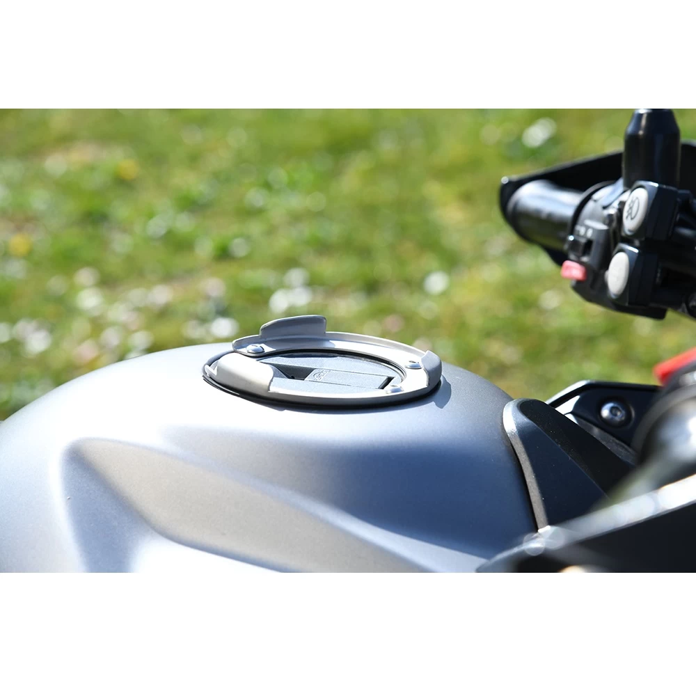 Oxford Type 1 QR Tank Adapter (Suzuki) 4 Oxford Type 1 QR Tank Adapter (Suzuki) - Image 2