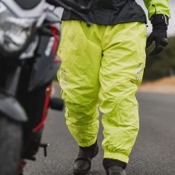 Oxford Rainseal Over Trousers – Fluo -Motorcycle Riding Equipment Oxford Rainseal Motorcycle Over Trousers Yellow Lifestyle 3