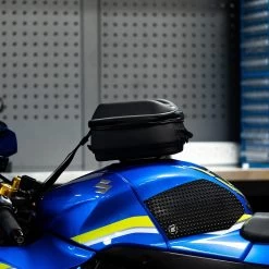 Oxford S-Series Q4S Tank Bag -Motorcycle Riding Equipment Oxford S Series Q4S Motorcycle Tank Bag 2 OL525 Lifestyle 1