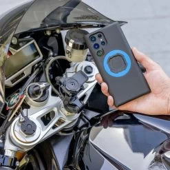 Quad Lock Fork Stem Phone Mount Pro 21 Quad Lock Fork Stem Phone Mount Pro -Motorcycle Riding Equipment Quad Lock Motorcycle Fork Stem Mount Pro 560043 Lifestyle 8