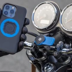 Quad Lock Motorcycle Phone Vibration Dampener -Motorcycle Riding Equipment Quad Lock Motorcycle Phone Vibration Dampener 560048 Lifestyle 1