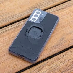 Quad Lock Samsung Galaxy Waterproof Poncho -Motorcycle Riding Equipment Quad Lock Motorcycle Samsung Galaxy Waterproof Poncho Lifestyle 2