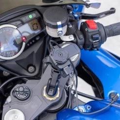 Quad Lock Motorcycle USB Charger -Motorcycle Riding Equipment Quad Lock Motorcycle USB Charger 560049 Lifestyle 4