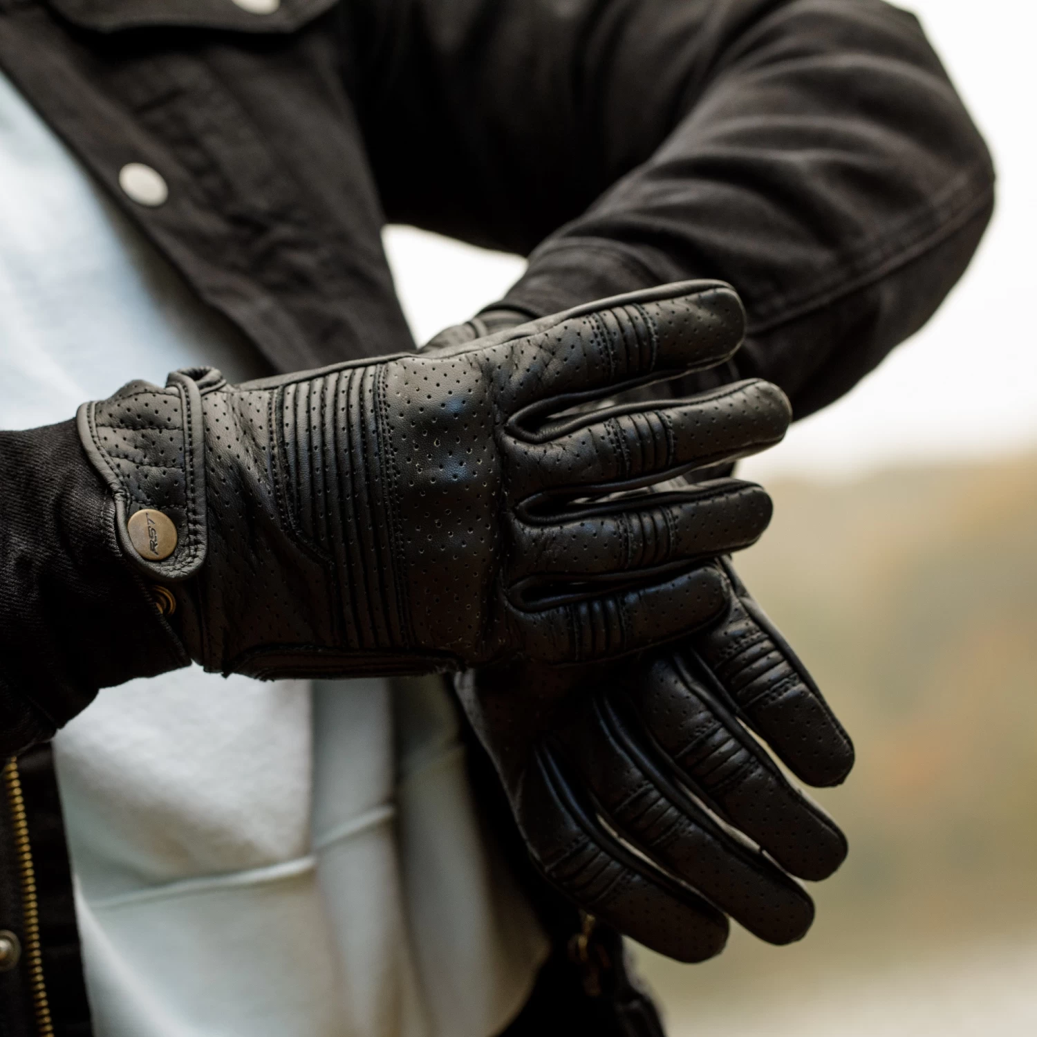 RST Roadster 3 Gloves – Black 7 RST Roadster 3 Gloves – Black - Image 5