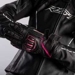 RST S1 Women’s Gloves – Black/Neon Pink 25 RST S1 Women’s Gloves – Black/Neon Pink -Motorcycle Riding Equipment RST S1 Ladies Motorcycle Gloves Pink Lifestyle 4