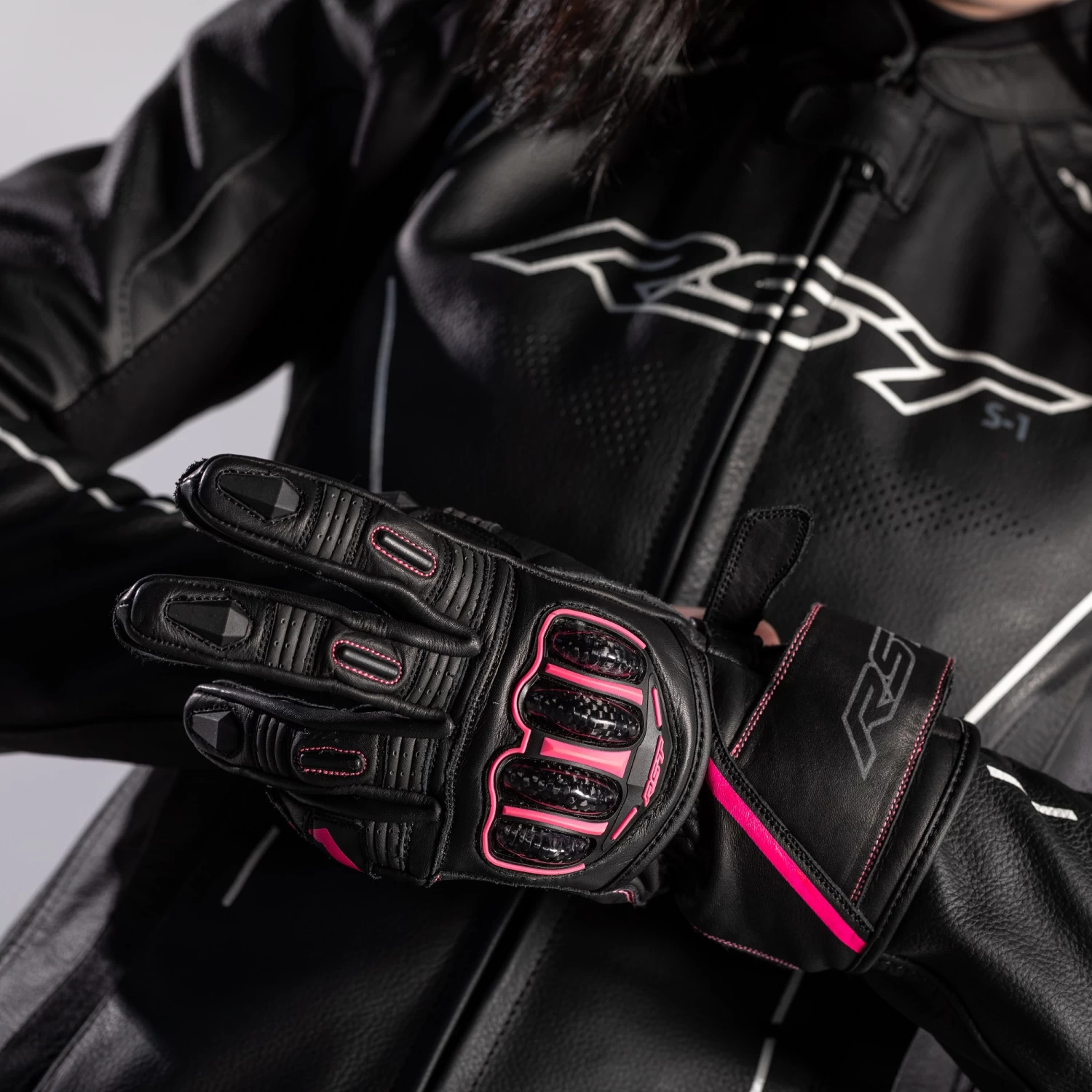 RST S1 Women’s Gloves – Black/Neon Pink 12 RST S1 Women’s Gloves – Black/Neon Pink - Image 10