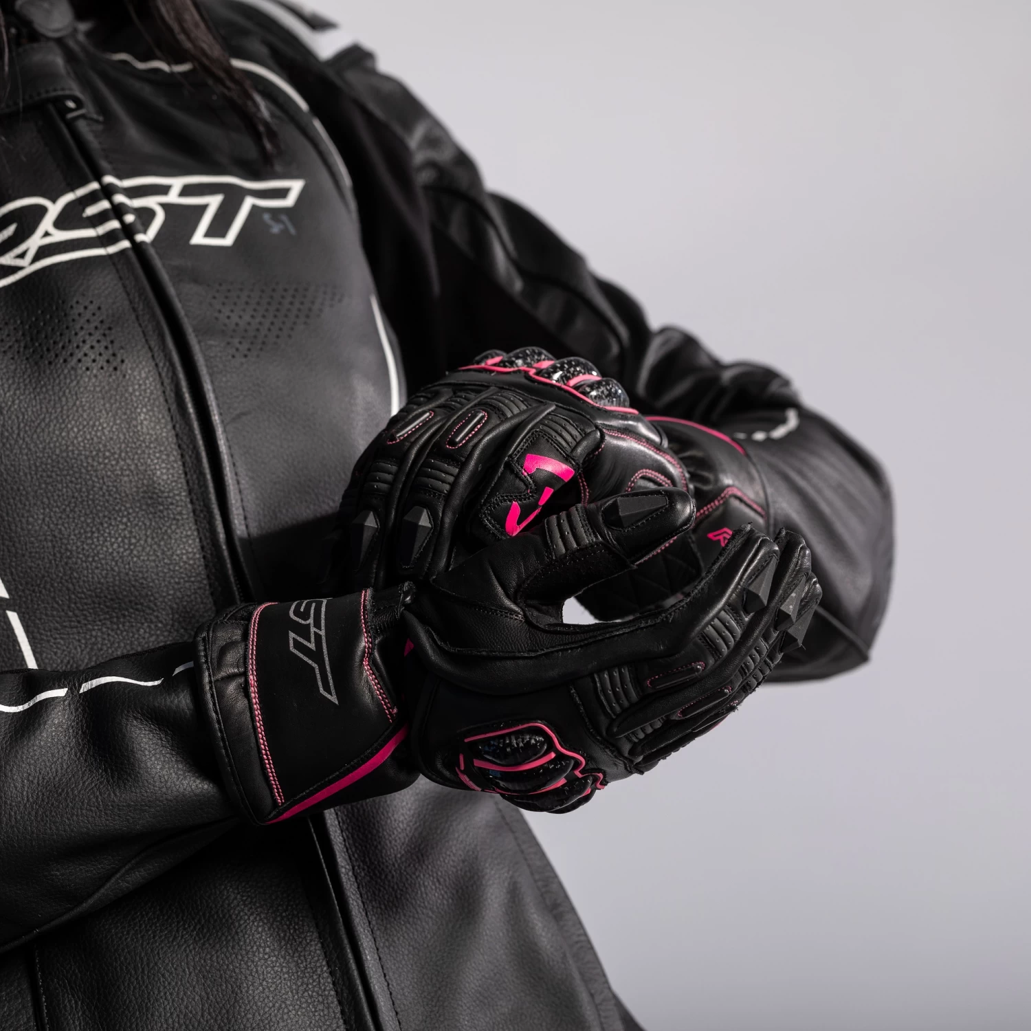 RST S1 Women’s Gloves – Black/Neon Pink 15 RST S1 Women’s Gloves – Black/Neon Pink - Image 13