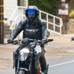 Sena 5R LITE Bluetooth Intercom System -Motorcycle Riding Equipment Sena 5R Lite Motorcycle Bluetooth Intercom Kit 823051 Lifestyle 2