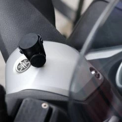 Shapeheart Magnetic Scooter Phone Holder -Motorcycle Riding Equipment Shapeheart Magnetic Scooter Phone Holder 7