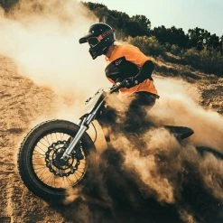 Shoei Ex-Zero Plain Helmet – Off White -Motorcycle Riding Equipment Shoei Ex Zero Motorcycle Helmet Lifestyle 7 1