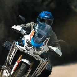 Shoei GT-Air 3 Discipline Helmet – TC2 -Motorcycle Riding Equipment Shoei GT Air 3 Motorcycle Helmet Lifestyle 10