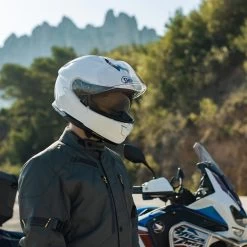 Shoei GT-Air 3 Discipline Helmet – TC2 -Motorcycle Riding Equipment Shoei GT Air 3 Motorcycle Helmet Lifestyle 3