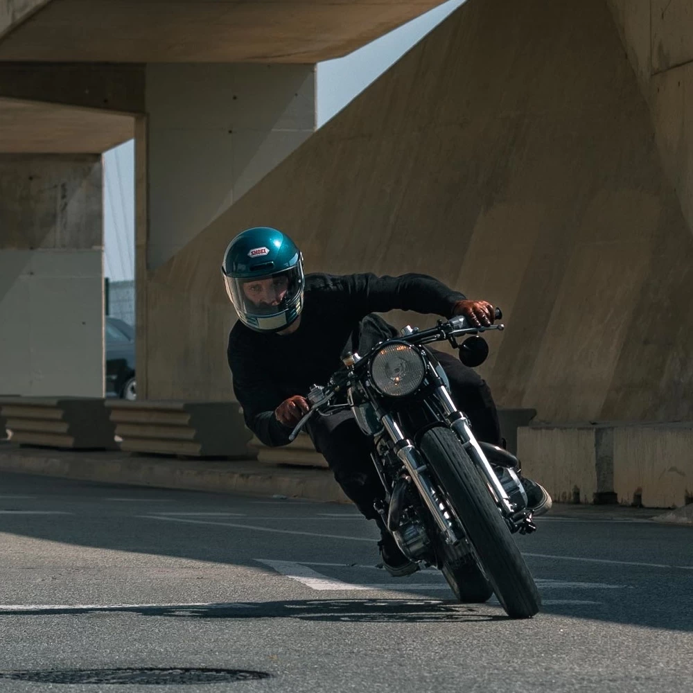 Shoei Glamster 06 Plain Helmet – Off White 10 Shoei Glamster 06 Plain Helmet – Off White - Image 8